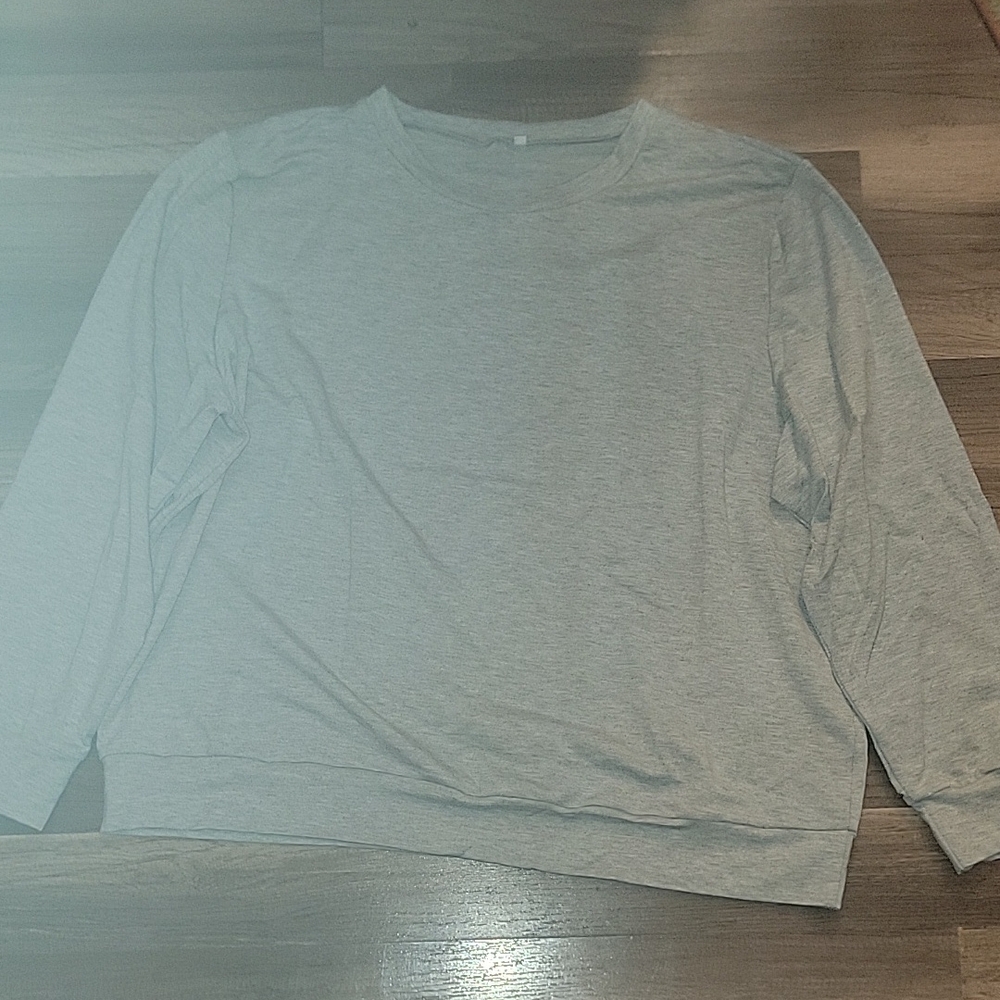 Gray Long Sleeve Sweatshirt